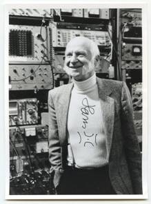 D:/zjuwq/3 Teaching/本科生/课程/制冷与低温原理/第一章/Materials/by other method/Laser/Hans Georg Dehmelt/Hans Georg Dehmelt5.jpg