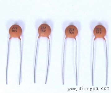 用万用表判断电容器质量的好坏 