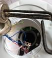 如何保证电热水器的安全性？电热水器是如何电死人的？防止洗澡触电的三层屏障